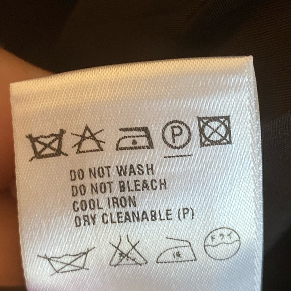 EUC Escada woman’s wool coat - Picture 8 of 9